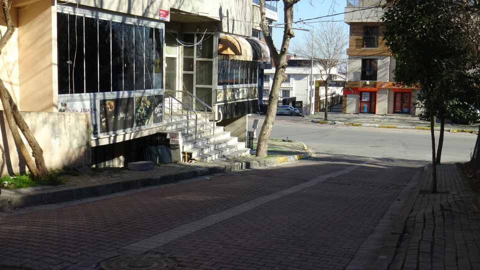 Sevgilisinin eski kocasına kurşun yağdırdı!