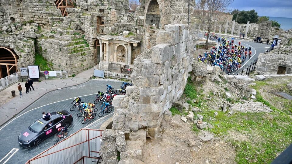 Antalya Bisiklet Turu başladı