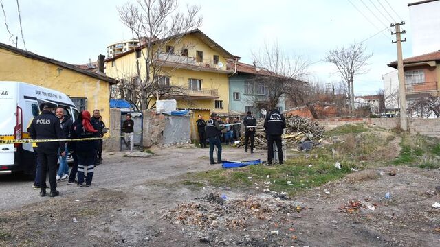 79 yaşındaki kişi odunlukta ölü bulundu