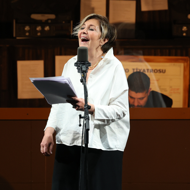 Nezihe Meriç hikayeleri İş Sanat'ta
