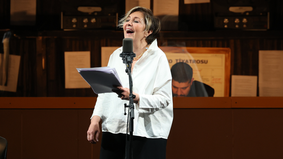 Nezihe Meriç hikayeleri İş Sanat'ta