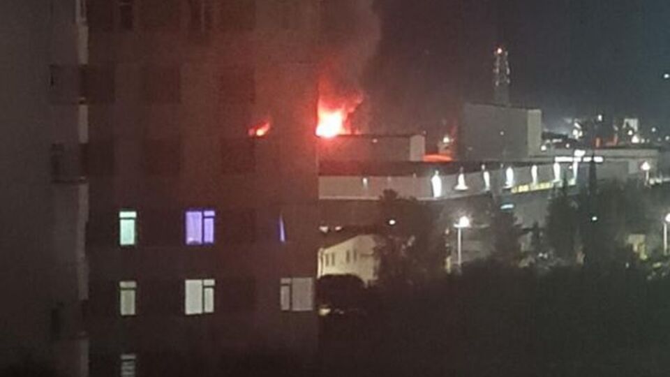 Antalya'da korkutan yangın söndürüldü