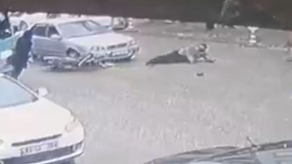 Bilerek kaza yaparak çalıştığı kuyumcuyu soydu!