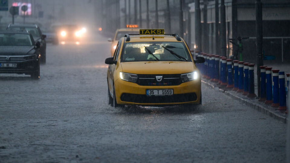 Sağanak geri dönüyor! Meteoroloji'den flaş uyarılar