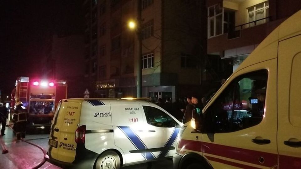 Gebze'de apartman yangını: 7 kişi dumandan etkilendi