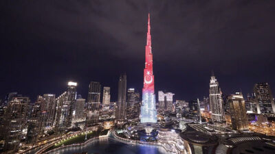 Burj Khalifa'da Türk Bayrağı