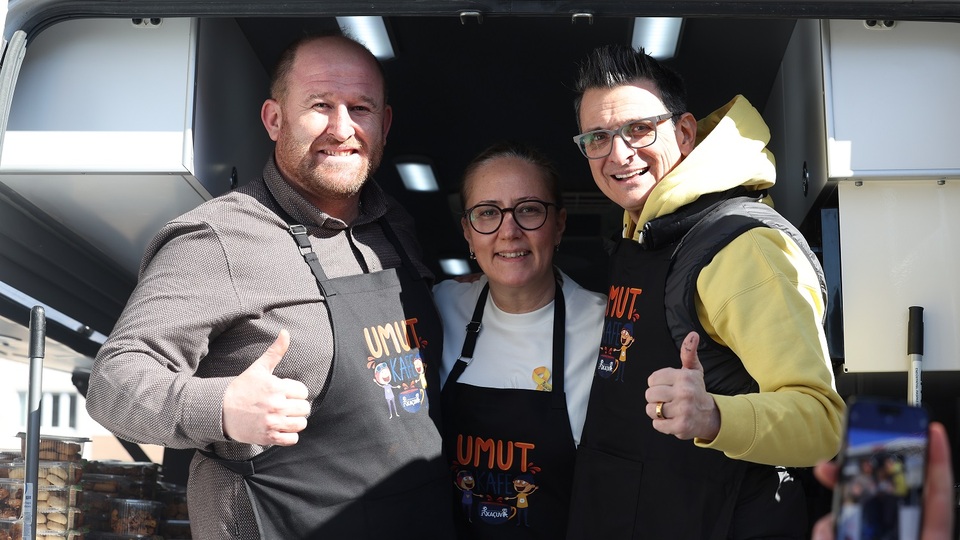 VakıfBank'tan kanserli çocuklara destek