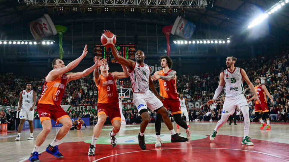 Dörtlü Final'e Pınar Karşıyaka kaldı