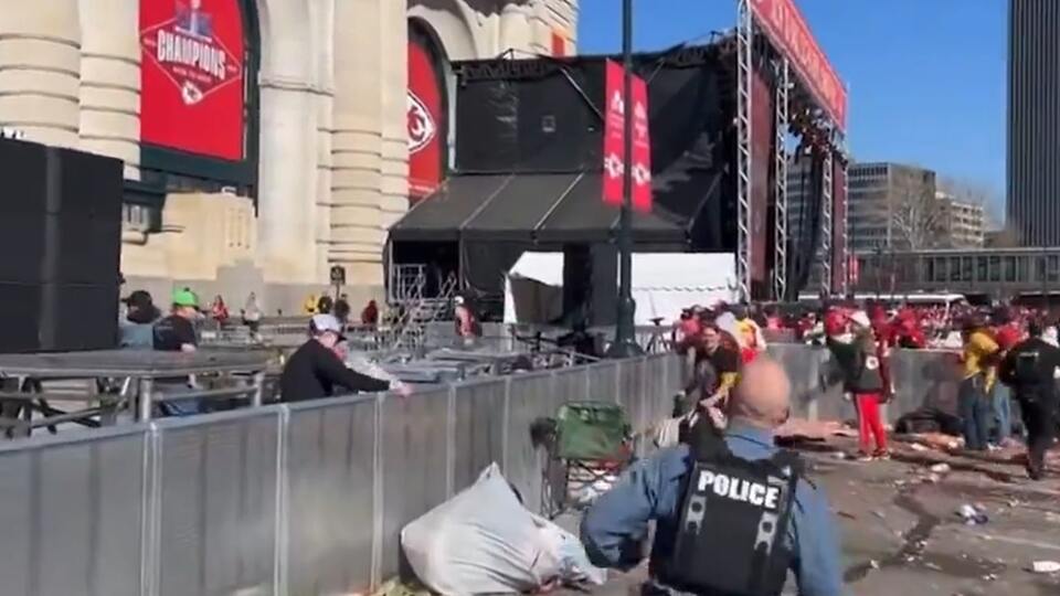 Kansas City Chiefs geçit töreninde silahlı saldırı