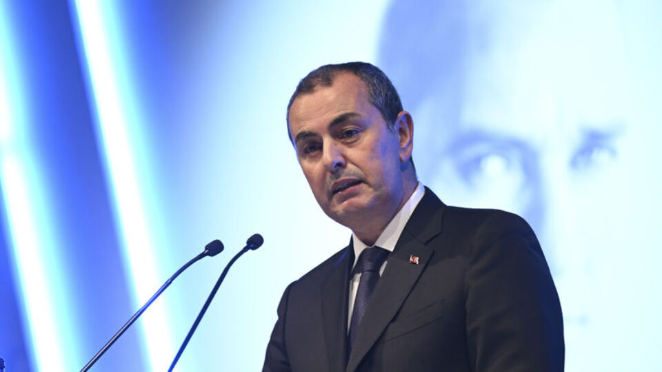 "Dövize dönenler kârlı çıkmayacak"