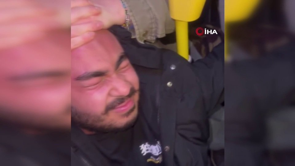 Otobüsteki sapığa yolculardan dayak!