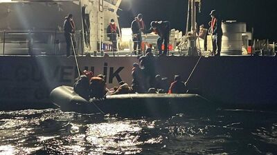 Çanakkale açıklarında 67 düzensiz göçmen yakalandı