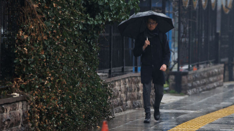 Türkiye'nin kuzeyi ve güneyi yağmurlu