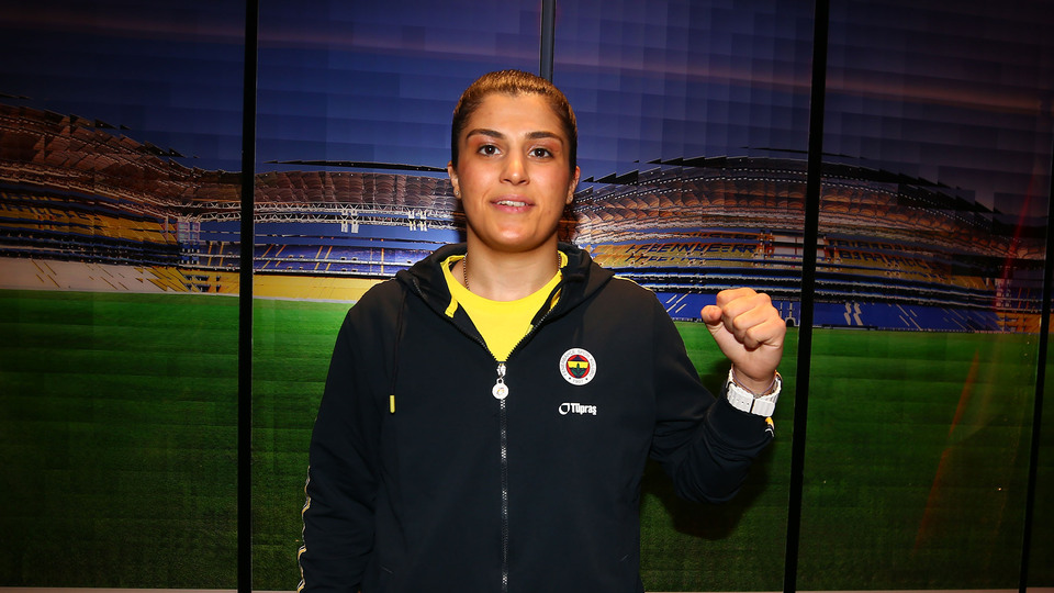 Busenaz Sürmeneli, Fenerbahçe'de