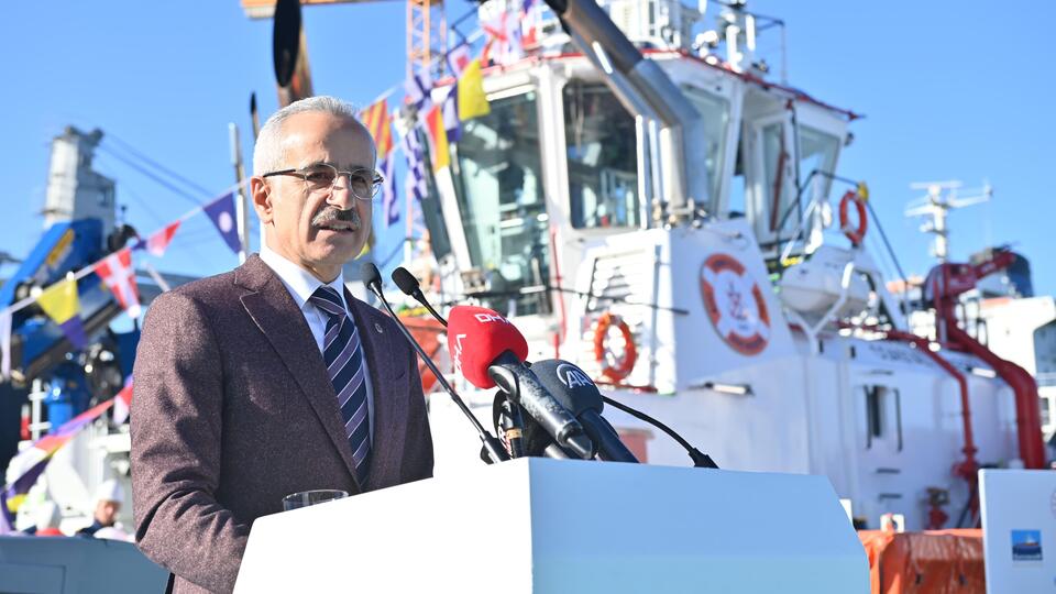 Boğazlardan geçen yıl kaç gemi geçti?