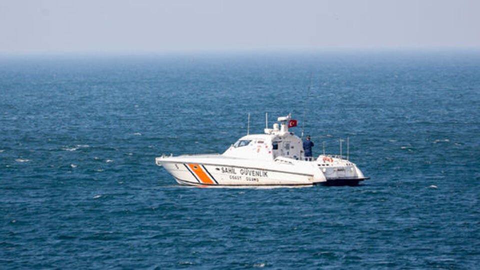 Denize atlayan 2 kişi hayatını kaybetti