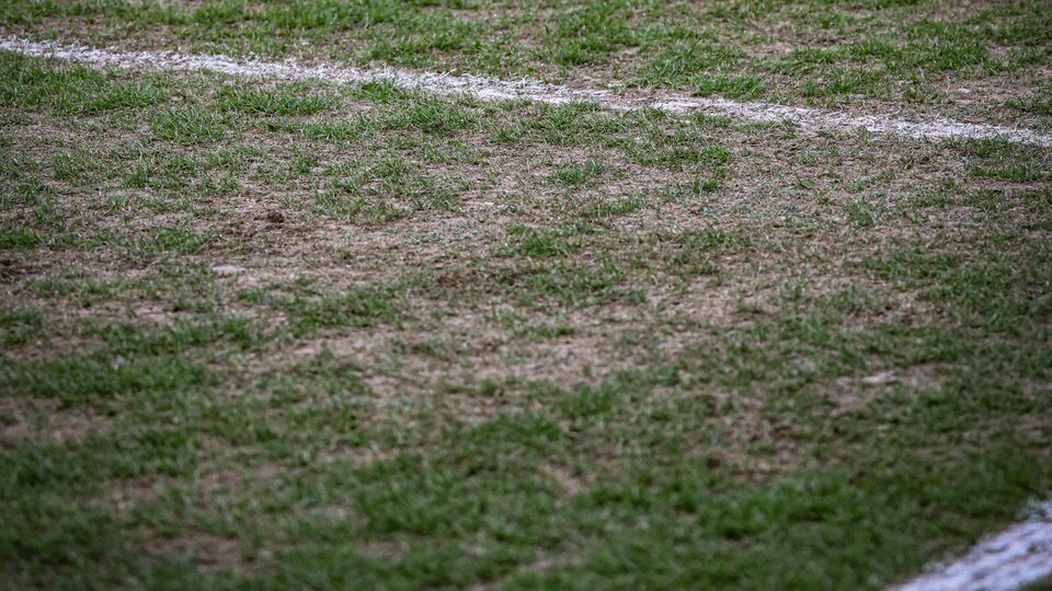 TFF'den 8 kulübe zemin uyarısı!