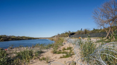 Texas valisi sınır kentine 'askeri üs' kuruyor