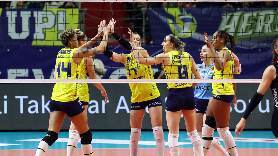 Vargas'lı Fenerbahçe Opet set vermedi