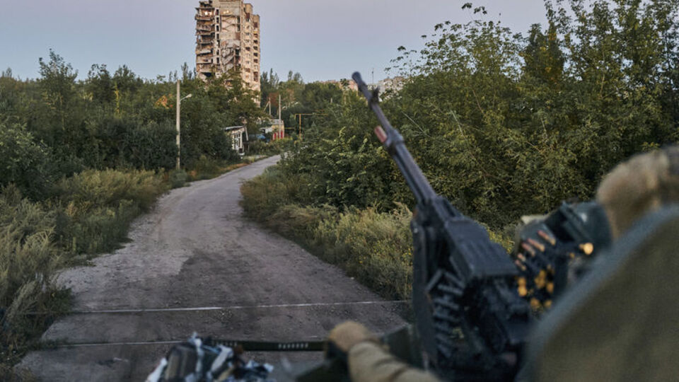 Putin'den Ukrayna'daki birliklerine kutlama mesajı