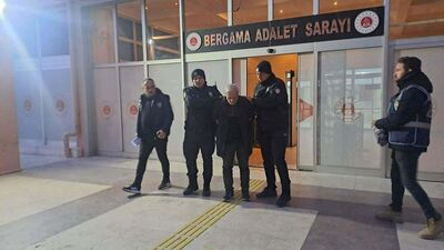 Araçta uyuşturucu ile altın sikke ele geçirildi