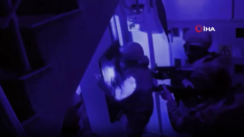 Kırmızı bültenle aranan Beratcan Gökdemir'in suç örgütüne operasyon