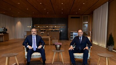 Bakan Fidan Yunan mevkidaşı ile görüştü