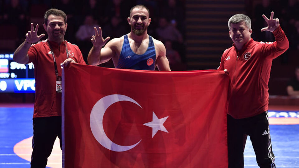 Serbest Stil Güreş Milli Takımı'ndan büyük başarı!