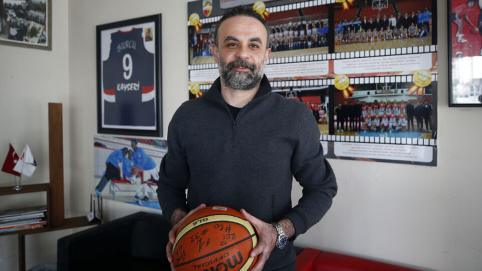 Galatasaray'da yeni başantrenör Esenci