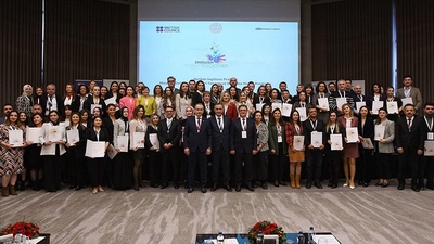 MEB, "Birlikte İngilizce" projesinin eğitim setlerini öğretmenlerin erişimine açtı