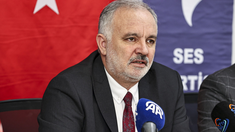 Ayhan Bilgen Kars'tan aday oldu