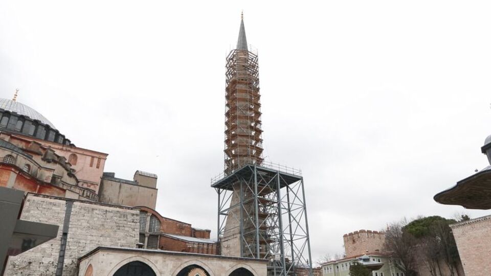 Ayasofya'nın 2. Bayezid minaresinde çalışma