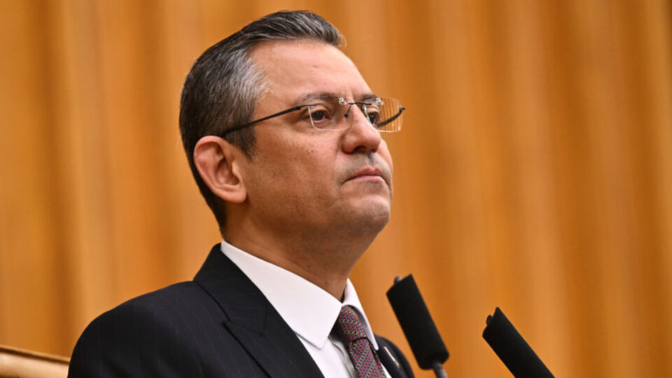 Özgür Özel'den Lütfü Savaş açıklaması