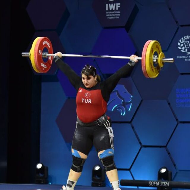 Fatmagül Çevik'ten 2 bronz