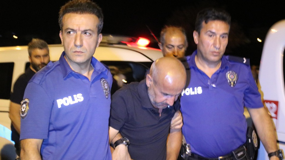 Danimarka'dan gelip ailesini katleden cani için karar!