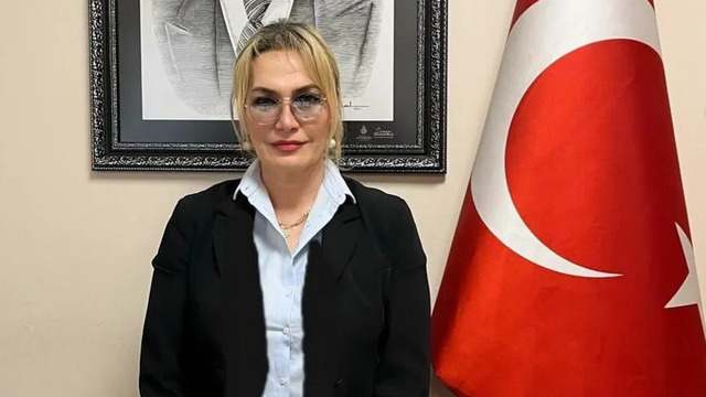 Ünlü şarkıcı muhtar adayı oldu