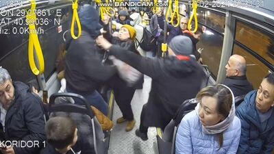 Otobüste yer isteyen kadına yumruklu saldırı