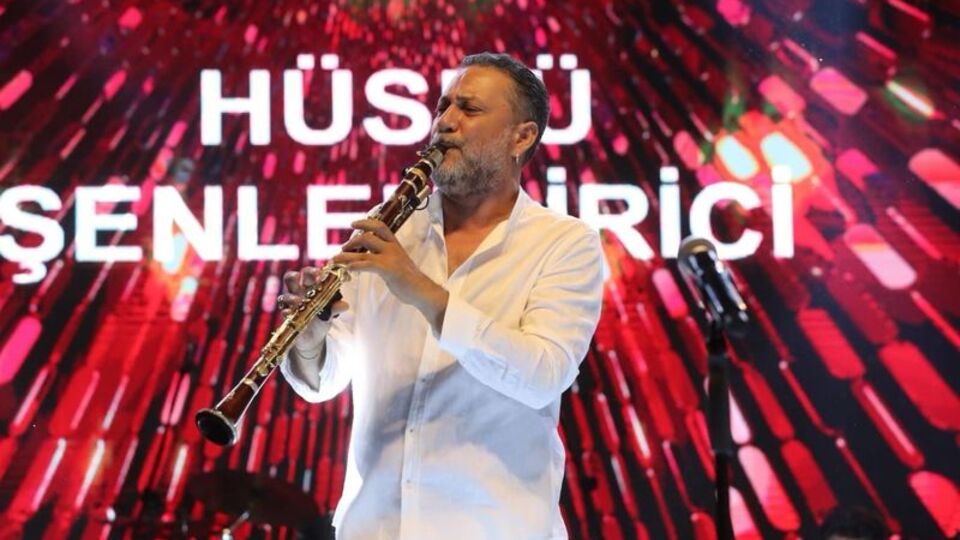 AK Parti'den Şenlendirici sürprizi