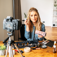 Önüm arkam sağım solum ‘Influencer’!