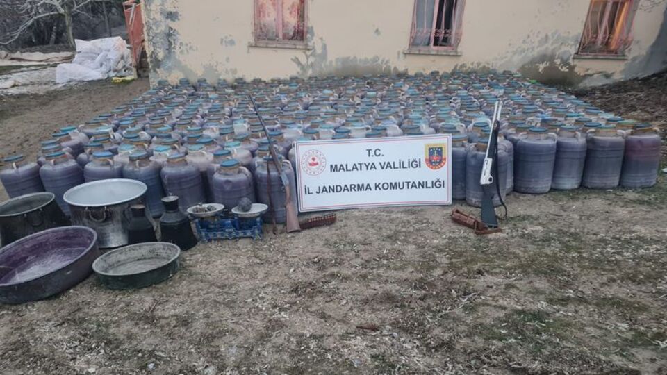 Malatya'da sahte alkol ele geçirildi