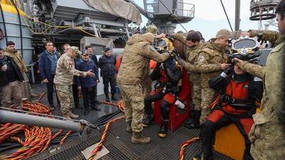 Görüş mesafesi sıfır! Elle arama yapılıyor!