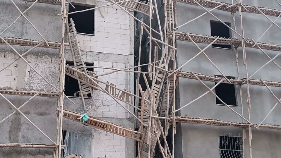 İnşaatta iskele çöktü! 1 işçi hayatını kaybetti