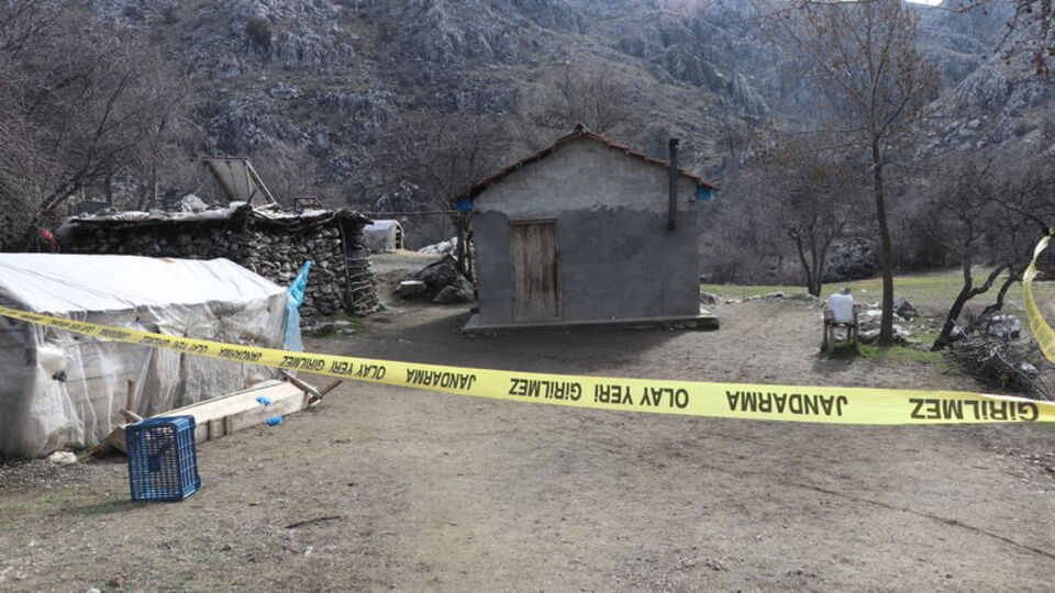 Çoban kaldığı kulübede ölü bulundu