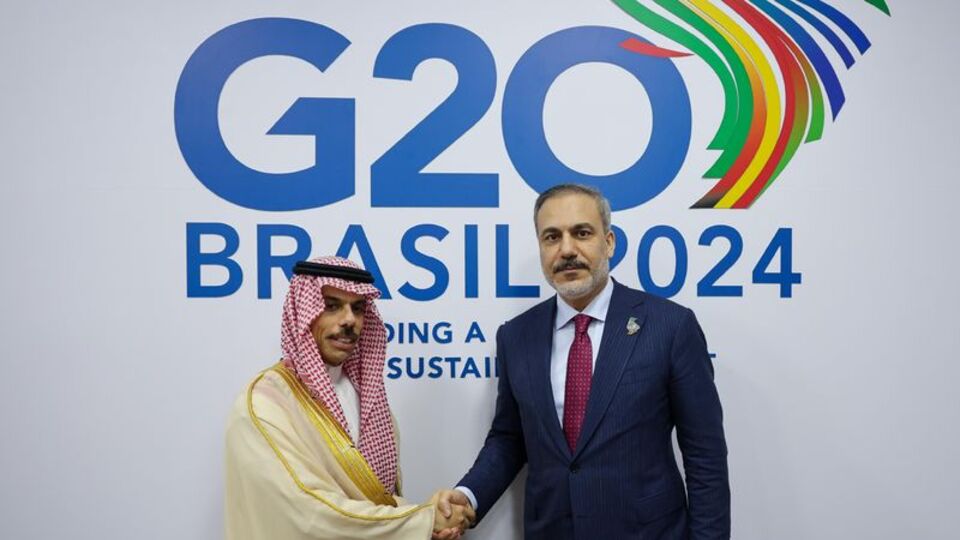 Bakan Fidan'dan diplomasi trafiği