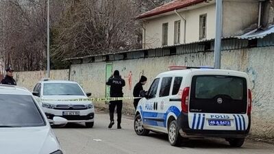 Emekli öğretmen önce oğlunu sonra kendini vurdu