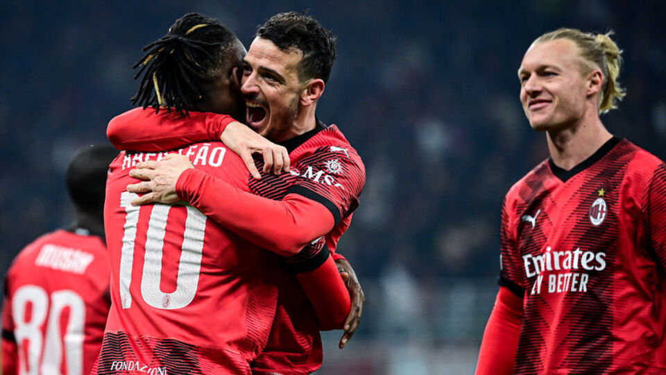 Milan, Avrupa Ligi'nde son 16'da!