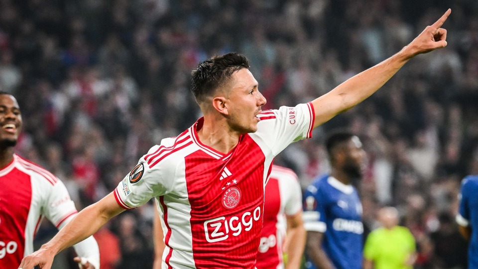 Ajax uzatmalarda turladı!