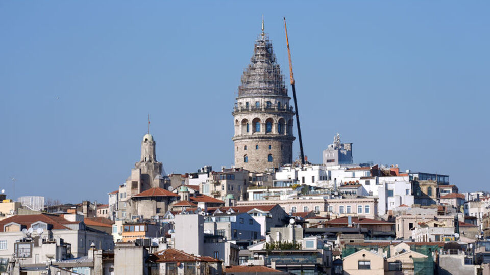 Galata Kulesi bir ay kapalı