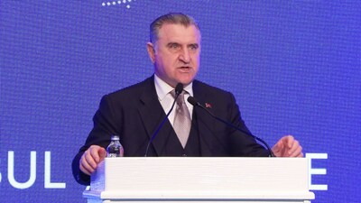 "Türkiye 22 yıldır bir spor devrimi yaşıyor"