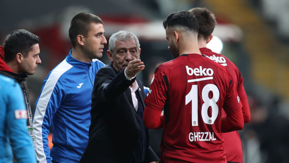 Ghezzal için top Fernando Santos'ta